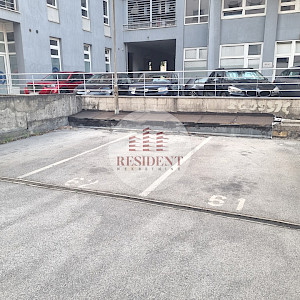 ČRNOMEREC Funkcionalan 1soban stan 34 m2 + parking, 2. kat, lift, spremište