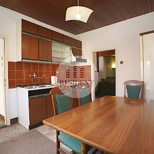 GAJEVO Prostran 3soban stan 103 m2 + garaža, 1. kat, mirno okruženje, terasa, balkon, parking