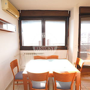 SREDIŠĆE Prostran 3soban stan 82 m2, 9. kat, top lokacija, balkon, spremište