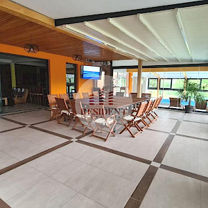 NUŠTAR Luksuzna vila 558 m2, mirno okruženje, bazen