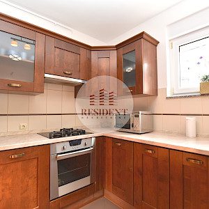 GORNJI BUKOVAC Prostran 4soban stan 101 m2, 2 parkinga, vrt, mirno okruženje, BEZ PROVIZIJE