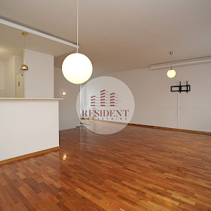 ODRA Prostran 3soban stan 84 m2 + parking, mirno okruženje, spremište, BEZ PROVIZIJE