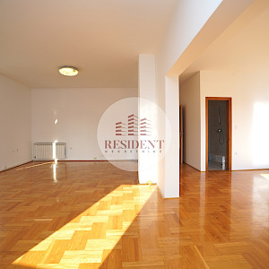 ZAKUP - MALEŠNICA Prostran uredski prostor 120 m2 + parking, BEZ PROVIZIJE