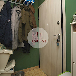 ŠPANSKO Ugodan 2soban stan 48 m2, 3. kat, loggia, spremište, BEZ PROVIZIJE