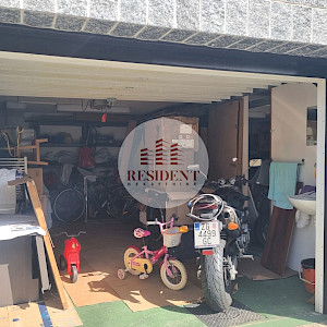 KUSTOŠIJA Obiteljska kuća sa 3 etaže, dvorište, garaža, mirno okruženje