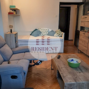 TRNSKO Ugodan 2soban stan 47 m2, 3. kat, mirno okruženje