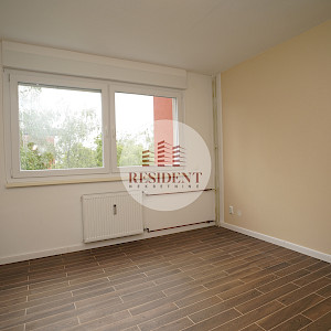 NAJAM - ŠPANSKO Komforan 3soban stan 63 m2, 3. kat, lift, BEZ PROVIZIJE