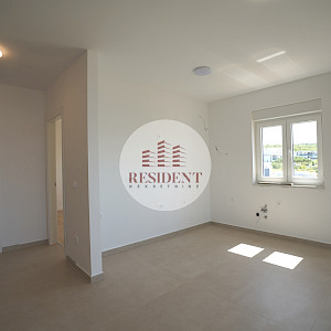 MASLENICA Ekskluzivan 3soban apartman 76m2 + terasa 35m2 + parking, novogradnja, BEZ PROVIZIJE