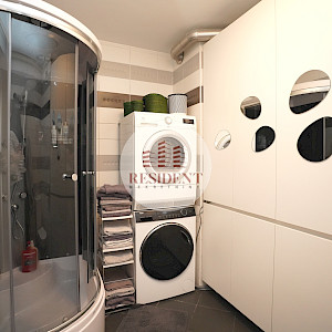 ŠPANSKO Moderan 4soban stan 90 m2, 5. kat, mirno okruženje, balkon, BEZ PROVIZIJE