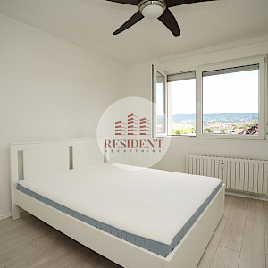 NAJAM - ŠPANSKO Komforan 3soban stan 71 m2, 4. kat, odlična lokacija, loggia