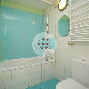 NAJAM - ŠPANSKO Komforan 3soban stan 71 m2, 4. kat, odlična lokacija, loggia