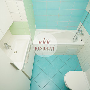 NAJAM - ŠPANSKO Komforan 3soban stan 71 m2, 4. kat, odlična lokacija, loggia