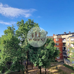 NAJAM - ŠPANSKO Komforan 3soban stan 71 m2, 4. kat, odlična lokacija, loggia