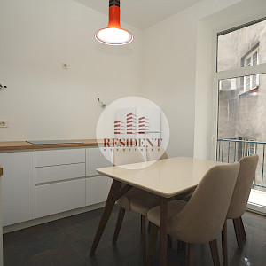 NAJAM - CENTAR Prostran 4soban stan 103 m2, 1. kat, top lokacija, BEZ PROVIZIJE