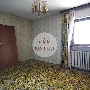 GORNJE VRAPČE Prostrana obiteljska kuća 500 m2, zemljište 700 m2, BEZ PROVIZIJE