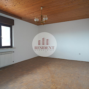 GORNJE VRAPČE Prostrana obiteljska kuća 500 m2, zemljište 700 m2, BEZ PROVIZIJE