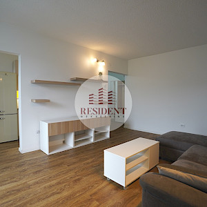 KNEŽIJA Prostran 2soban stan 56 m2, 2. kat, odlična lokacija, 2x balkona, spremište, BEZ PROVIZIJE