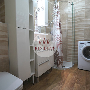 KNEŽIJA Prostran 2soban stan 56 m2, 2. kat, odlična lokacija, 2x balkona, spremište, BEZ PROVIZIJE