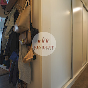 VRBANI Komforan 3soban stan 70 m2 + GARAŽA, 3. kat, top lokacija, lift, spremište