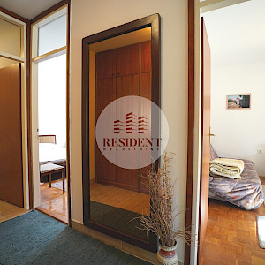 ZADAR Bili Brig, prostran 4soban stan 98 m2, 1. kat, top lokacija, loggia, spremište, BEZ PROVIZIJE