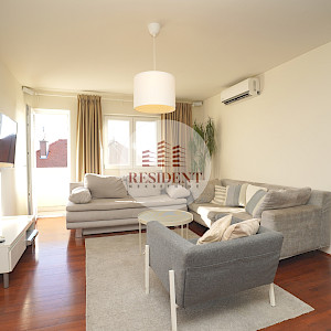 ČRNOMEREC - Vrhovec, Prostran 4soban stan 68 m2, 3.kat, top lokacija, balkon, BEZ PROVIZIJE