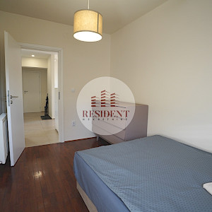 ČRNOMEREC - Vrhovec, Prostran 4soban stan 68 m2, 3.kat, top lokacija, balkon, BEZ PROVIZIJE