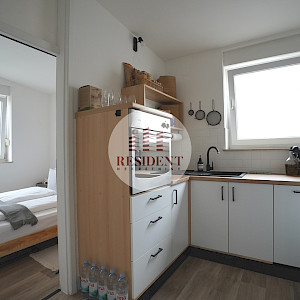 RAVNICE Ugodan 2soban stan 46 m2 + parking, 3. kat, top lokacija, terasa