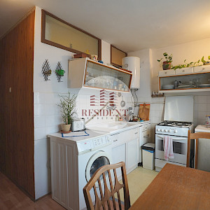 TRNSKO Ugodan 2soban stan 47 m2, 4. kat, mirno okruženje, BEZ PROVIZIJE