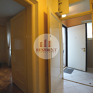 VRAPČE Obiteljska kuća 310 m2 sa 3 stana, zemljište 690 m2, BEZ PROVIZIJE