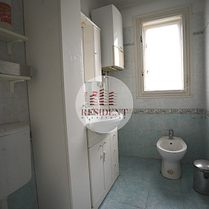 VRAPČE Obiteljska kuća 310 m2 sa 3 stana, zemljište 690 m2, BEZ PROVIZIJE