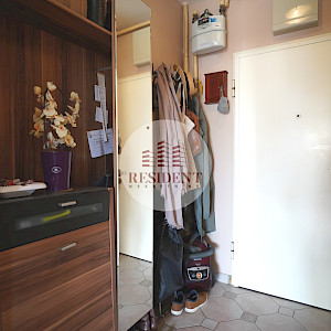 ŠPANSKO Komforan 4soban stan 80 m2, 3. kat, top lokacija, loggia, garaža, spremište