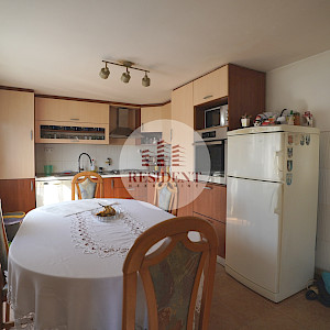 SELNICA ŠĆITARJEVSKA dvije kuće + pomoćni objekti, zemljište 4850 m2, blizu Zračne luke Zagreb