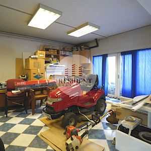 SELNICA ŠĆITARJEVSKA dvije kuće + pomoćni objekti, zemljište 4850 m2, blizu Zračne luke Zagreb