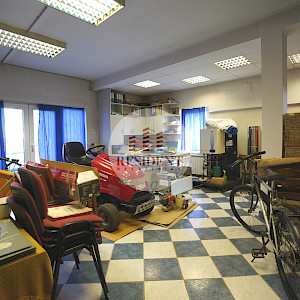 SELNICA ŠĆITARJEVSKA dvije kuće + pomoćni objekti, zemljište 4850 m2, blizu Zračne luke Zagreb