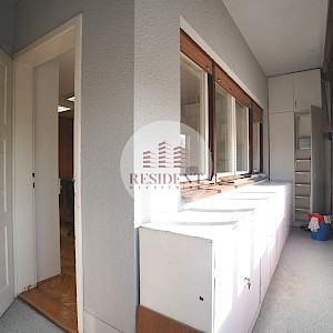 TREŠNJEVKA 3soban stan / ured 52 m2, 1. kat, top lokacija, loggia, spremište, BEZ PROVIZIJE