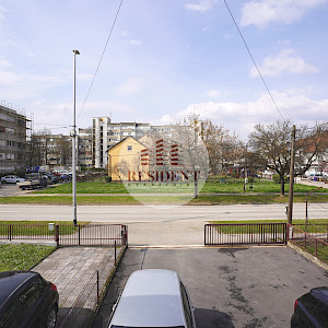 VELIKA GORICA Centar - Ugodan 4soban stan 73 m2, 2. kat, mirno okruženje, 2x parkinga