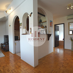 VELIKA GORICA Centar - Ugodan 4soban stan 73 m2, 2. kat, mirno okruženje, 2x parkinga