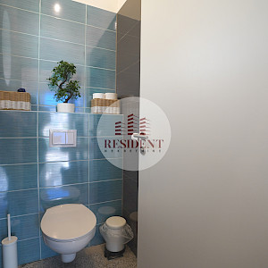 MALEŠNICA Prostran poslovni prostor 107 m2, top lokacija, parking, BEZ PROVIZIJE