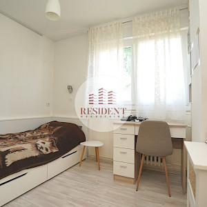SREDNJACI Moderan 3soban stan 48 m2, 3. kat, top lokacija, spremište, BEZ PROVIZIJE