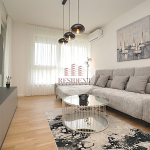 NAJAM - BOTINEC Luksuzan 3soban stan + 2 parkinga, lift, novogradnja, loggia, BEZ PROVIZIJE