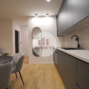 NAJAM - BOTINEC Luksuzan 3soban stan + 2 parkinga, lift, novogradnja, loggia, BEZ PROVIZIJE
