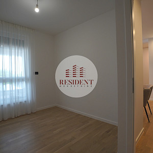 NAJAM - BOTINEC Luksuzan 3soban stan + 2 parkinga, lift, novogradnja, loggia, BEZ PROVIZIJE