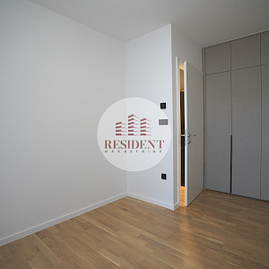 NAJAM - BOTINEC Luksuzan 3soban stan + 2 parkinga, lift, novogradnja, loggia, BEZ PROVIZIJE