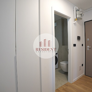 NAJAM - BOTINEC Luksuzan 3soban stan + 2 parkinga, lift, novogradnja, loggia, BEZ PROVIZIJE
