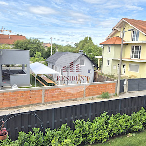 NAJAM - BOTINEC Luksuzan 3soban stan + 2 parkinga, lift, novogradnja, loggia, BEZ PROVIZIJE