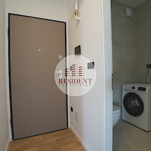 NAJAM - BOTINEC Luksuzan 3soban stan + dva parkinga, lift, novogradnja, loggia, BEZ PROVIZIJE