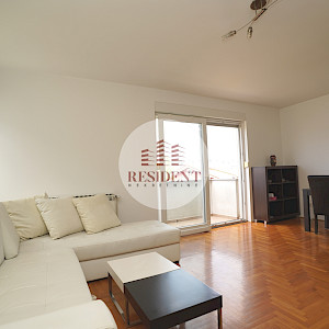 STENJEVEC Funkcionalan 1soban stan 40 m2, 3.kat, parking, spremište, BEZ PROVIZIJE