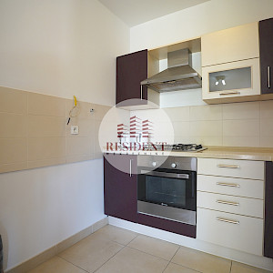 STENJEVEC Funkcionalan 1soban stan 40 m2, 3.kat, parking, spremište, BEZ PROVIZIJE
