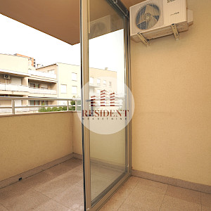 NAJAM - VRBANI 3 Funkcionalan jednosoban stan 38 m2, 3. kat, top lokacija, loggia, balkon